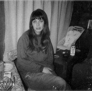 Meet your Posher, Edith